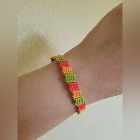 Colorful Woven friendship flip flop Bracelet - Picture 2 of 13